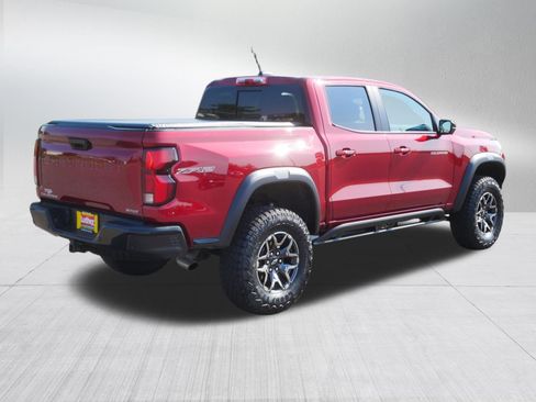 Used 2025 Chevrolet Colorado ZR2 w/ Technology Package AWD/4WD image 7