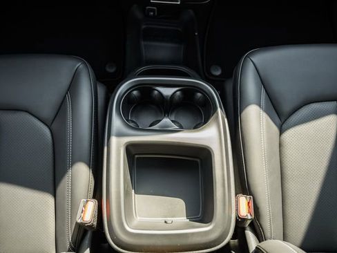 New 2026 Chrysler Pacifica Select FWD image 31