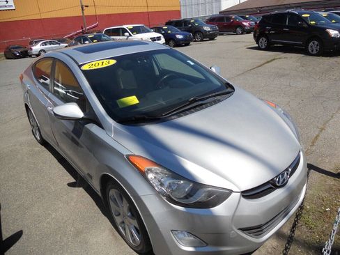 Used 2013 Hyundai Elantra Limited image 1