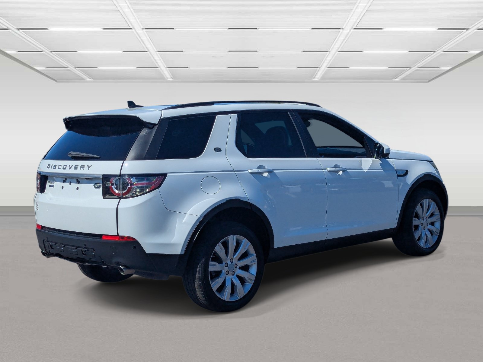 Used 2015 Land Rover Discovery Sport HSE Luxury AWD/4WD image 5