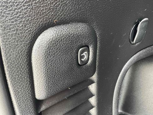 Used 2022 Jeep Grand Cherokee Laredo X RWD image 10