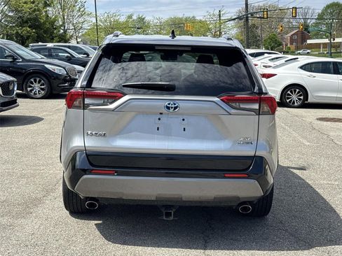Used 2019 Toyota RAV4 XSE AWD/4WD image 4