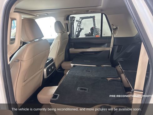 Used 2024 Ford Expedition Max Limited image 5