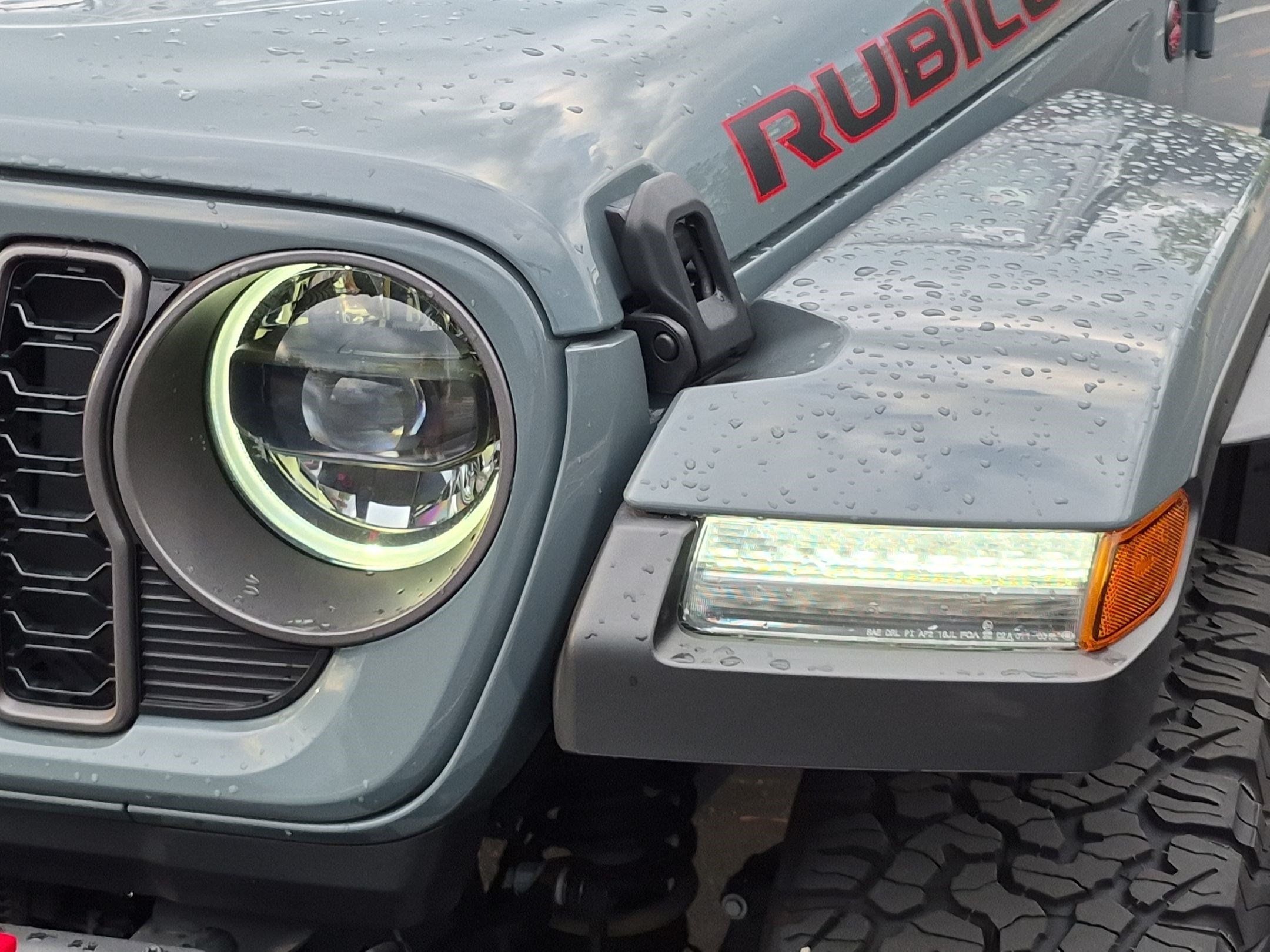 Used 2024 Jeep Wrangler Unlimited Rubicon AWD/4WD image 6