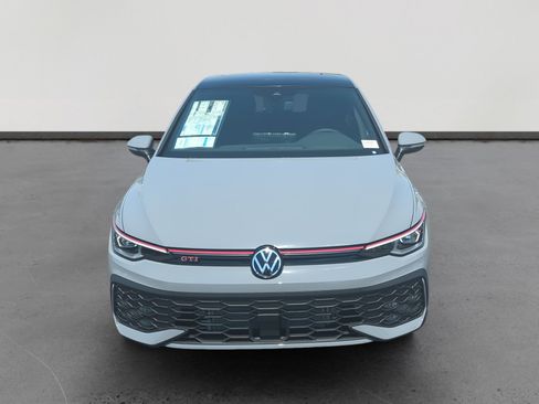 New 2025 Volkswagen Golf SE image 8