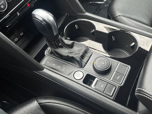 Used 2023 Volkswagen Atlas SE image 26