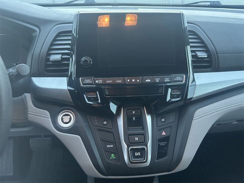 Used 2018 Honda Odyssey EX image 22