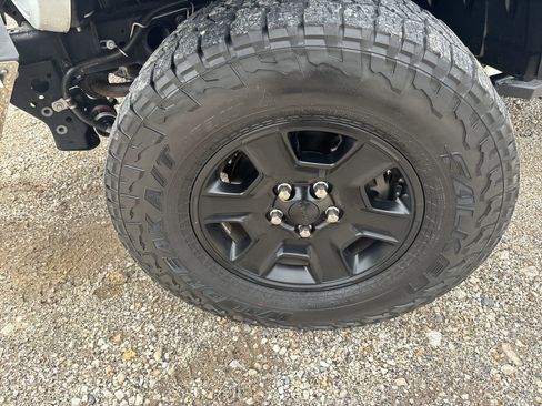 Used 2021 Jeep Gladiator Mojave AWD/4WD image 13