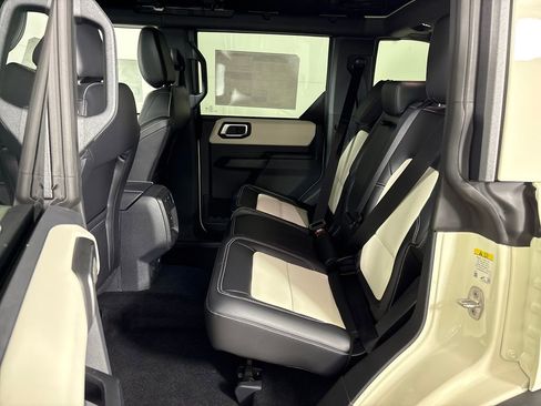 New 2026 Ford Bronco Outer Banks w/ Sasquatch Package AWD/4WD image 31