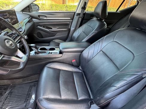 Used 2023 Nissan Altima 2.0 SR FWD image 18