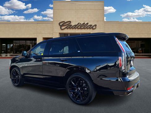 Certified 2024 Cadillac Escalade Sport Platinum image 5