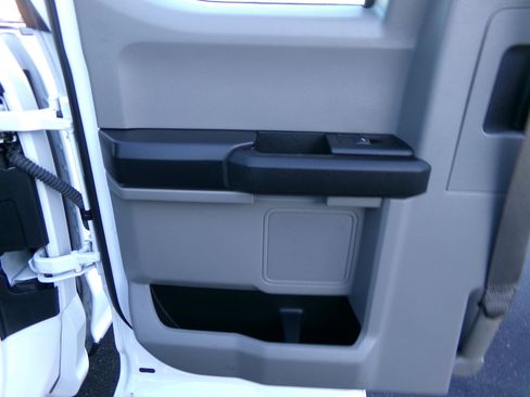 Used 2019 Ford F250 XL w/ Power Equipment Group image 24