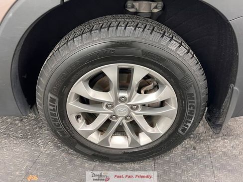 Used 2019 Hyundai Santa Fe SEL FWD image 21