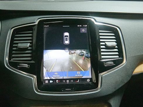 Used 2023 Volvo XC90 B6 Plus w/ Protection Package Premier image 30