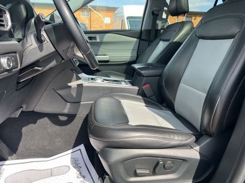 Certified 2022 Ford Explorer XLT w/ Equipment Group 202A image 20