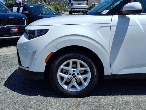 Certified 2024 Kia Soul LX w/ Option Group 015 FWD image 15