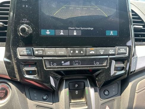 Used 2018 Honda Odyssey EX image 18