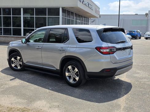 Used 2025 Honda Pilot EX-L image 5