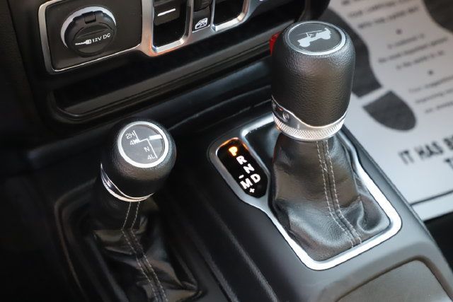 Used 2025 Jeep Wrangler Unlimited Sport AWD/4WD image 26