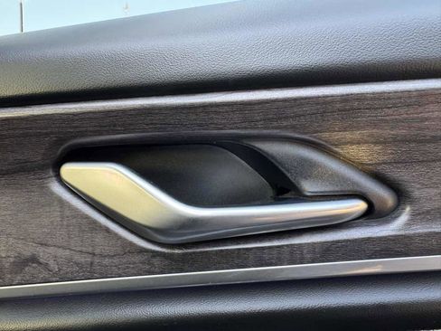 Used 2023 Jeep Grand Cherokee L Overland image 41