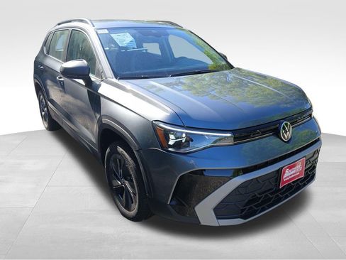 New 2026 Volkswagen Taos S image 7