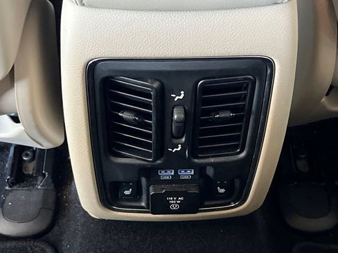 Used 2019 Jeep Grand Cherokee Limited w/ Luxury Group II AWD/4WD image 20