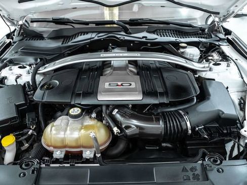 Used 2019 Ford Mustang GT Premium w/ GT Performance Package RWD image 31