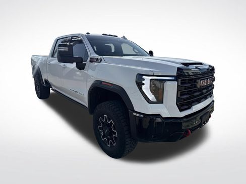 Used 2025 GMC Sierra 2500 AT4X AWD/4WD image 3