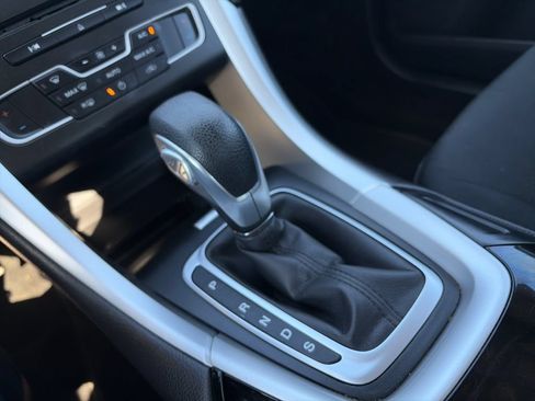 Used 2016 Ford Fusion SE FWD image 24