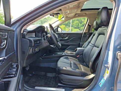 Certified 2023 Lincoln Corsair AWD w/ Equipment Group 101A image 13