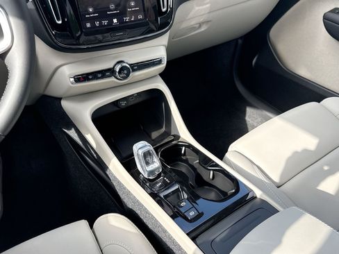 New 2026 Volvo XC40 B5 Ultra w/ Protection Package Premier AWD/4WD image 23