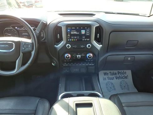 Used 2022 GMC Sierra 3500 Denali w/ Denali Black Diamond Edition image 13