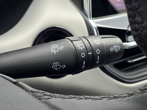 Used 2024 Jeep Compass Limited image 32