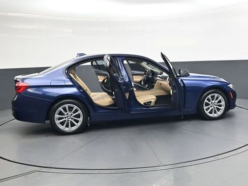 Used 2017 BMW 320i xDrive Sedan image 38