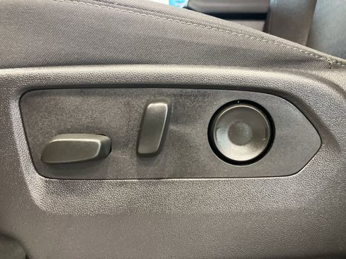 Used 2024 Chevrolet Silverado 1500 Custom image 10