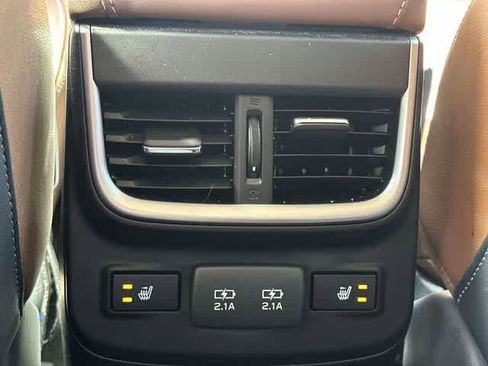 Used 2020 Subaru Outback Touring w/ Popular Package #2 image 20