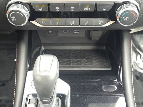 Used 2024 Nissan Altima 2.5 SR w/ SR Premium Package image 34