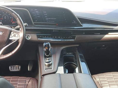 Used 2023 Cadillac Escalade V w/ LPO, ONYX Package AWD/4WD image 19