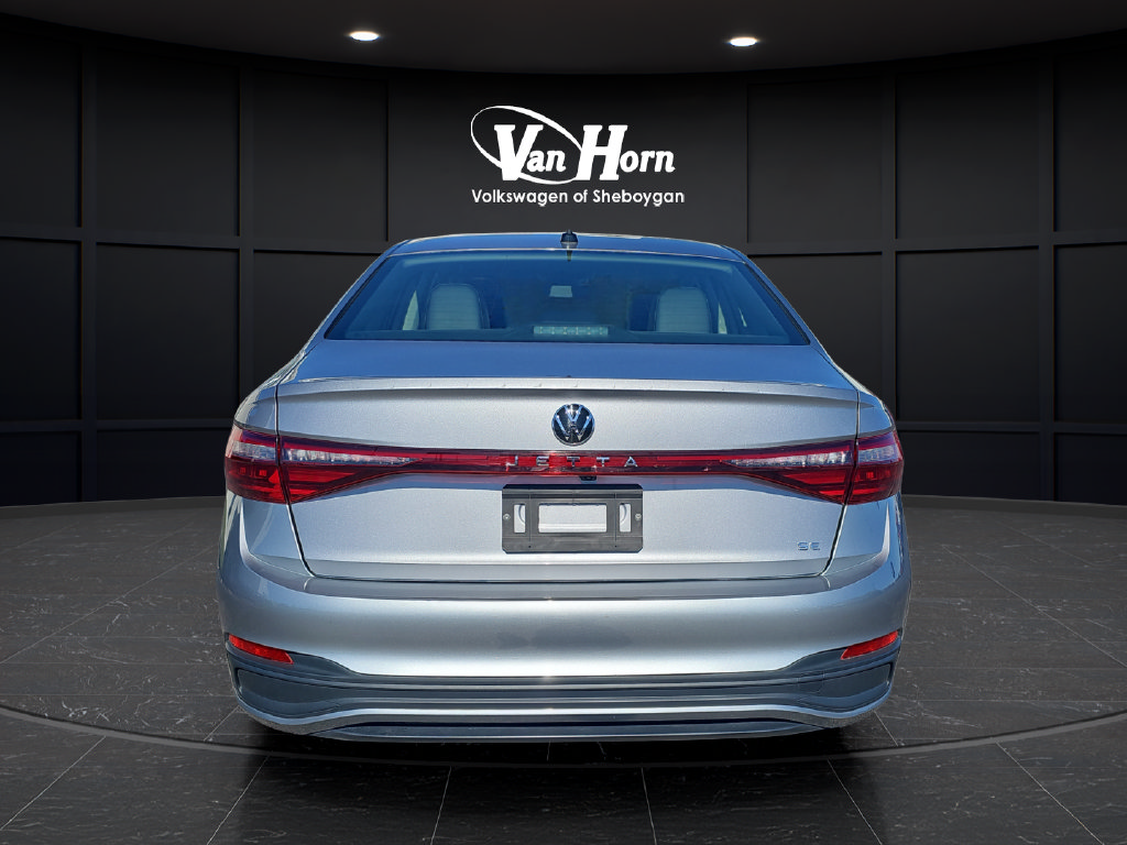 Used 2025 Volkswagen Jetta SE FWD image 6