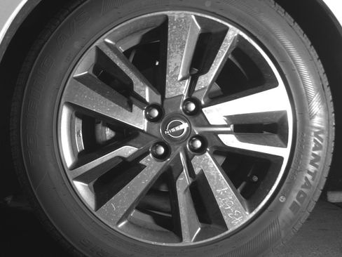Used 2025 Nissan Versa SV FWD image 12