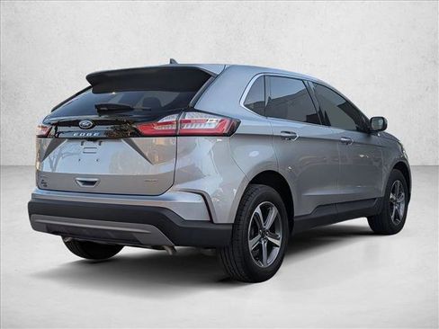 Used 2023 Ford Edge SEL w/ Convenience Package image 5