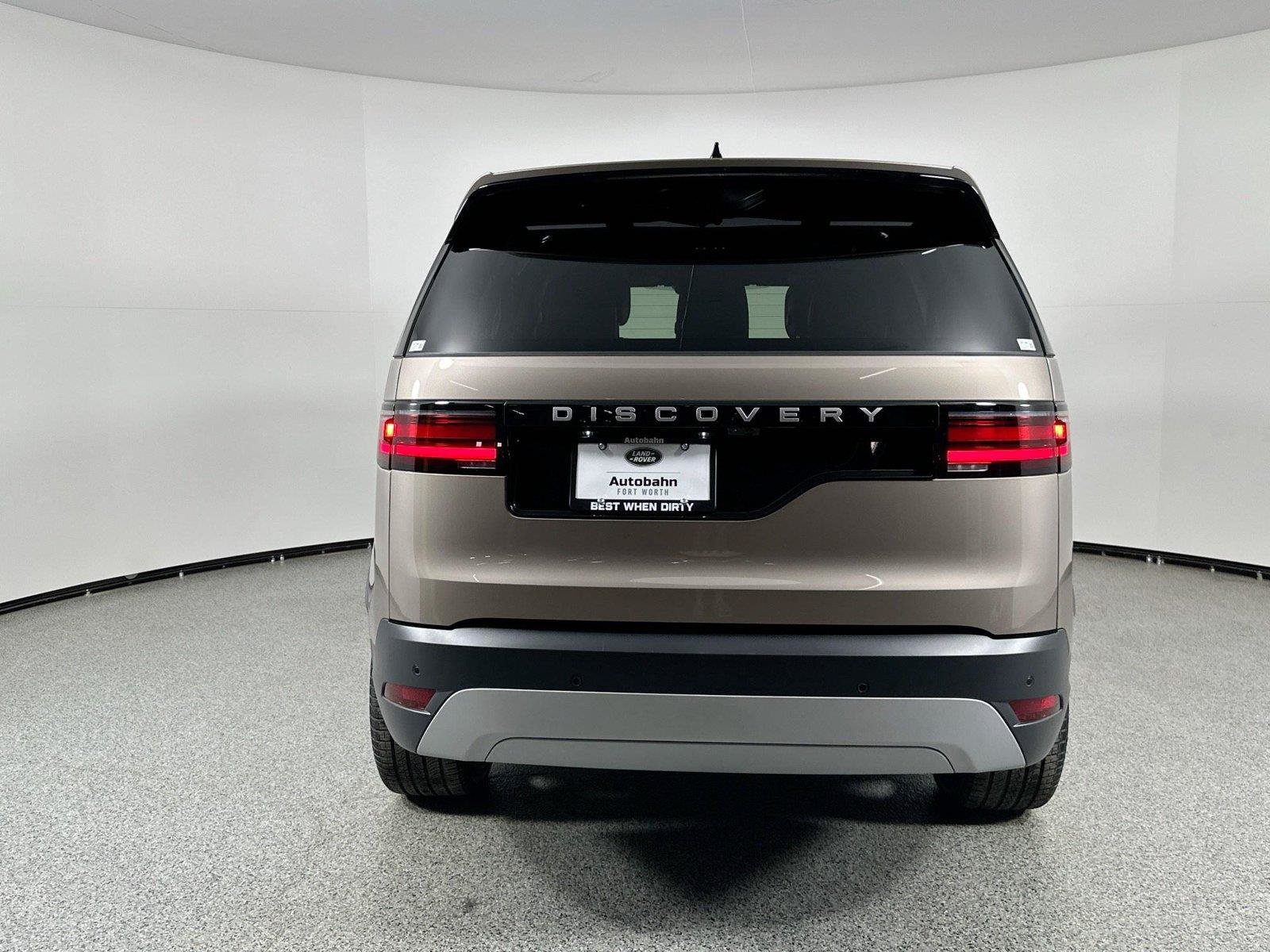 Certified 2025 Land Rover Discovery S AWD/4WD image 5
