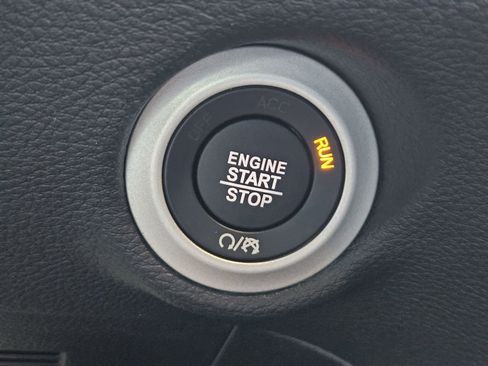 New 2026 Chrysler Pacifica Pinnacle image 21