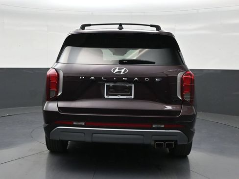 Used 2024 Hyundai Palisade SEL w/ Premium Package FWD image 4
