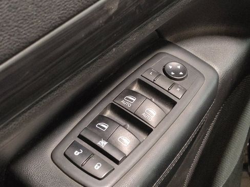 Used 2020 Jeep Grand Cherokee Laredo w/ Laredo X Package image 27