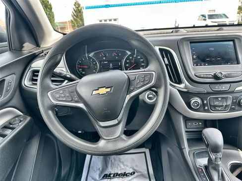 Used 2022 Chevrolet Equinox LS w/ LS Convenience Package image 12