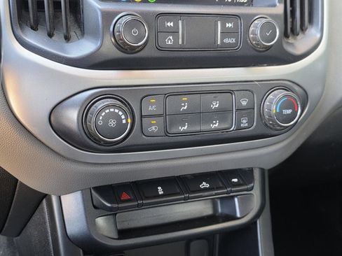 Used 2019 Chevrolet Colorado LT w/ LT Convenience Package AWD/4WD image 16