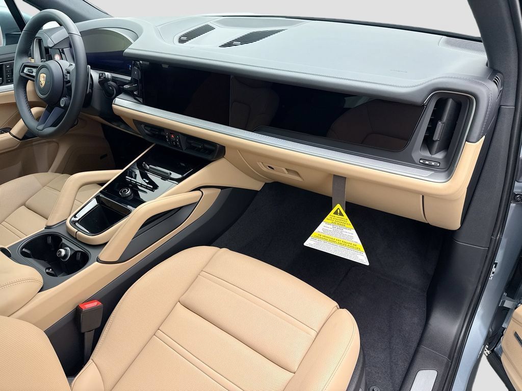 Used 2026 Porsche Cayenne AWD/4WD image 20