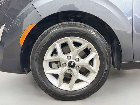 Used 2023 Kia Soul LX w/ LX Technology Package FWD image 30