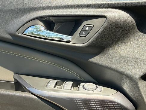 New 2026 Chevrolet Trax ACTIV w/ Sunroof Package FWD image 11